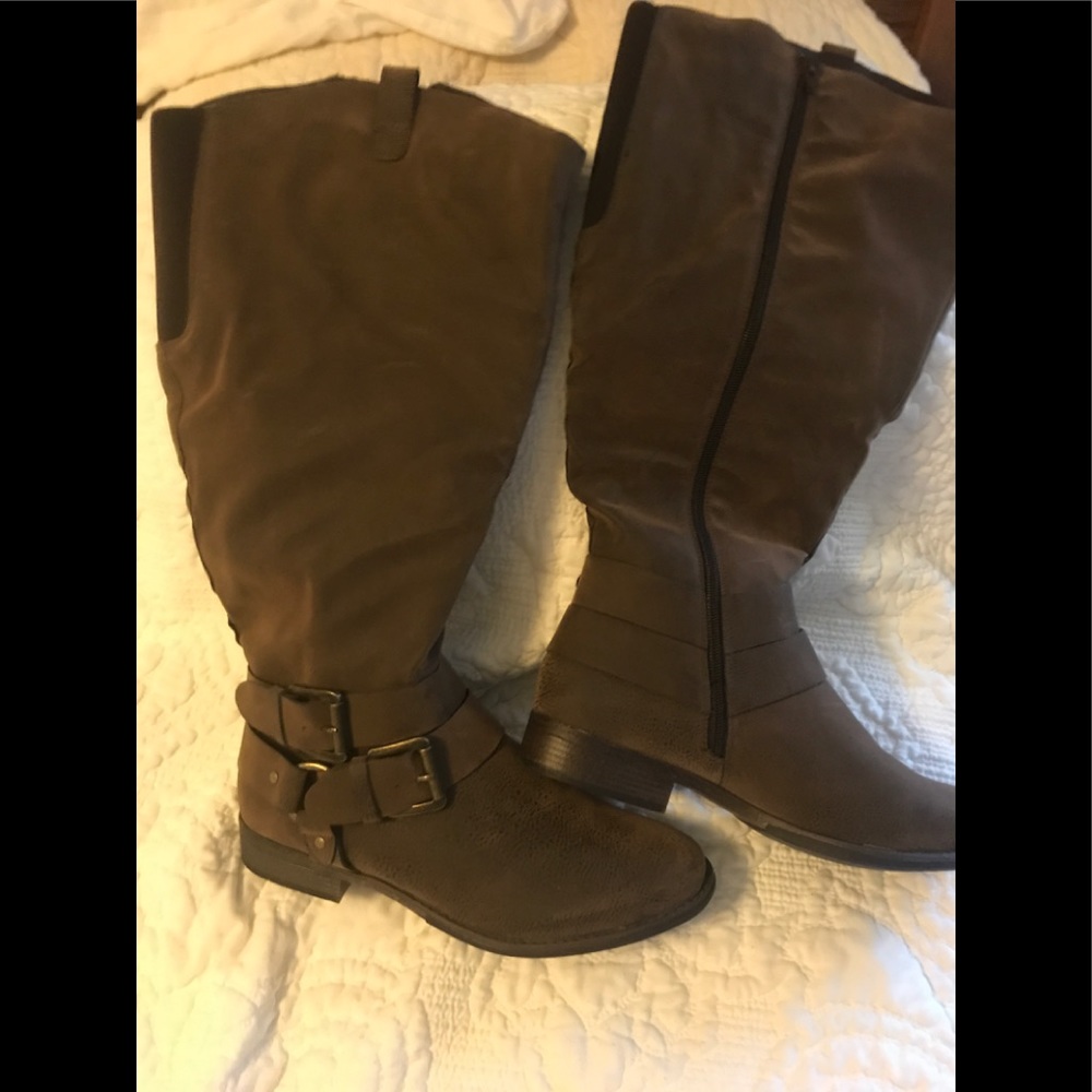 Maurice's boots.